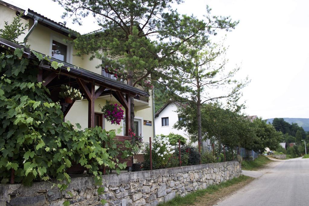 Guest House Sobic Sipovo ภายนอก รูปภาพ